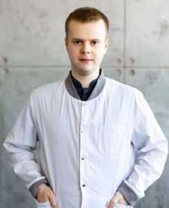 КНП «Великобагачанський центр ПМСД» повідомляє, що з 01.08.2026 року в закладі приступив до роботи лікар загальної практики – сімейний лікар ЙОЛКІН Ярослав Михайлович